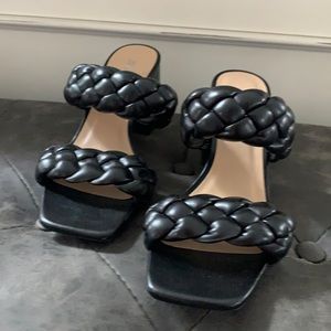 Soda braided heel size 6